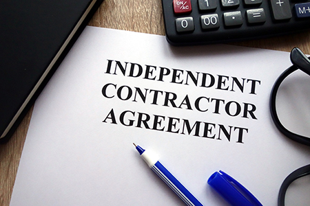 photo of independent contractor agreement
